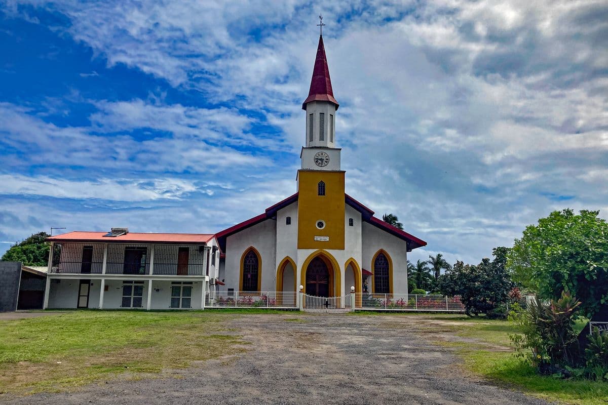 Eglise Saint-Michel de Papara