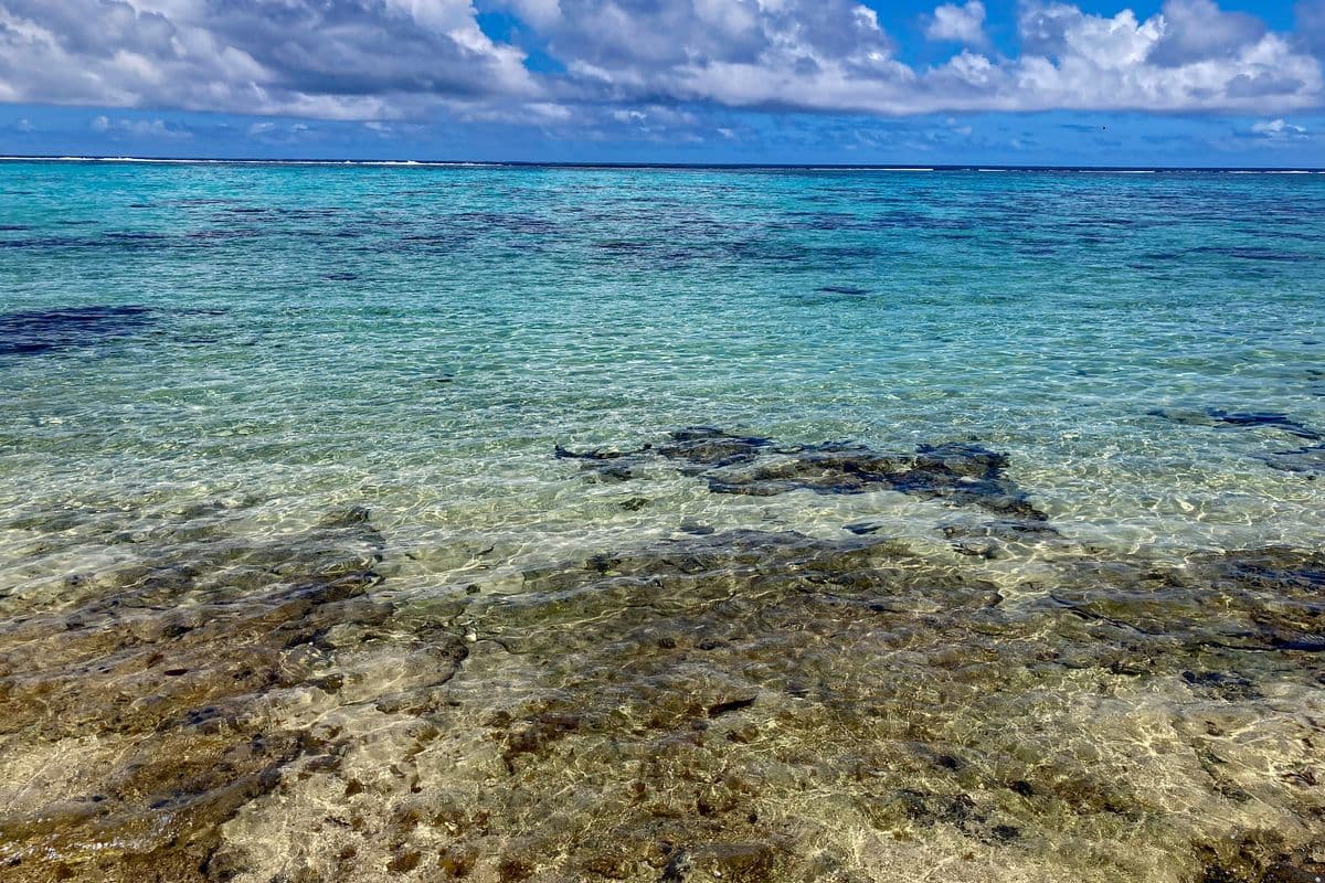 Lagon aux eaux translucides