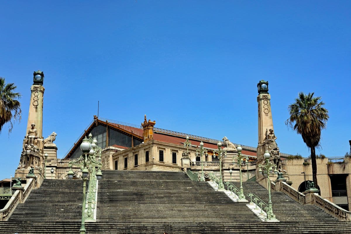 Les marches de la Gare St Charles à Marseille-1