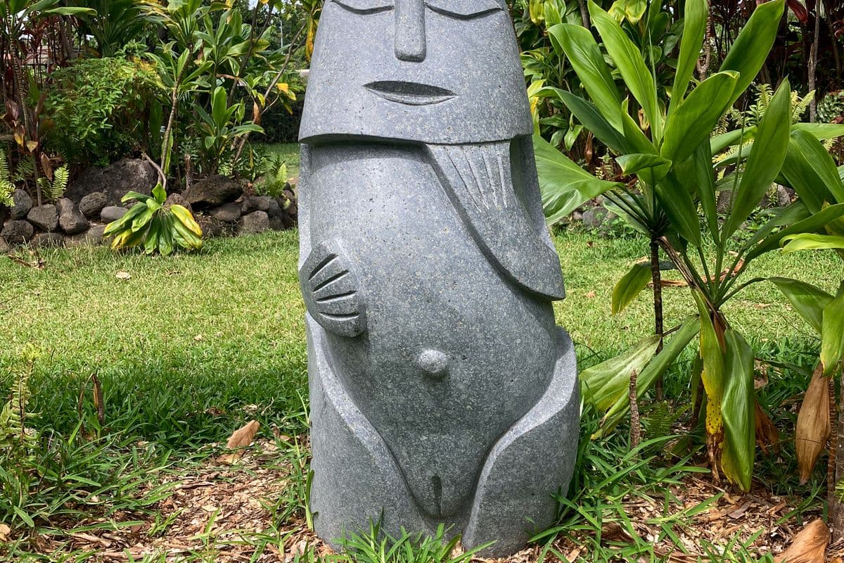 Tiki femme au Marae Ta'ata