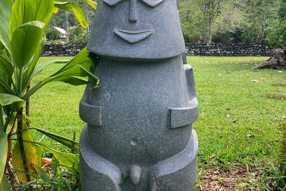 Tiki homme au Marae Ta'ata